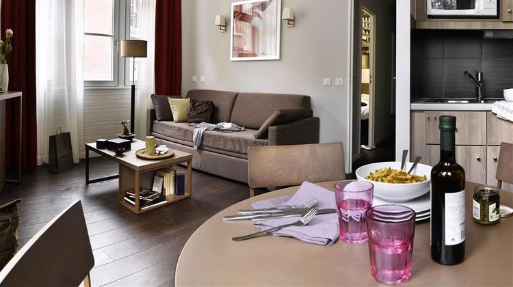 Adagio Strasbourg Place Kleber Room