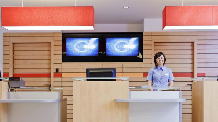Ibis Warszawa Reduta Hotel Exterior