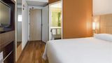 Ibis Warszawa Reduta Hotel Room