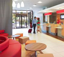 Ibis Warszawa Reduta Hotel Exterior