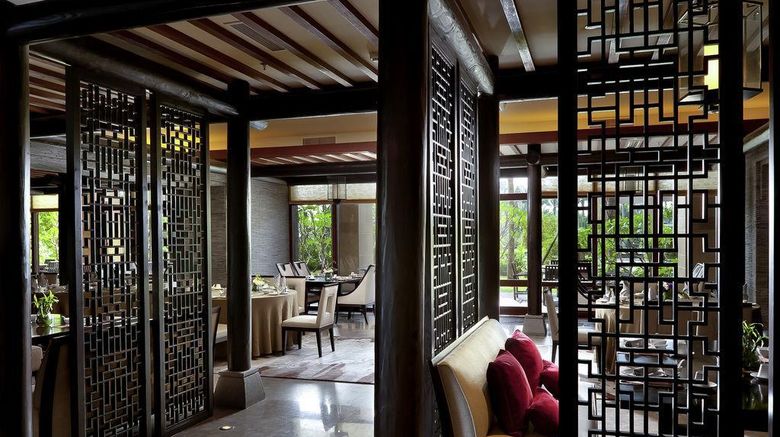 <b>Pullman Sanya Bay Resort & Spa Restaurant</b>. Images powered by <a href="https://iceportal.shijigroup.com/" title="IcePortal" target="_blank">IcePortal</a>.