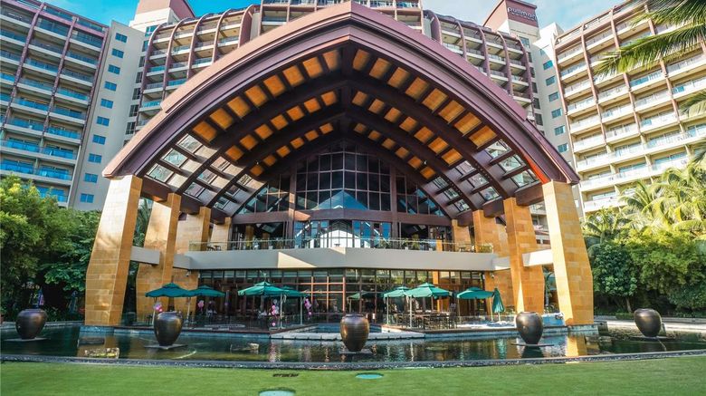 <b>Pullman Sanya Bay Resort & Spa Pool</b>. Images powered by <a href="https://iceportal.shijigroup.com/" title="IcePortal" target="_blank">IcePortal</a>.