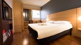 <b>Ibis Passo Fundo Shopping Room</b>. Images powered by <a href="https://iceportal.shijigroup.com/" title="IcePortal" target="_blank">IcePortal</a>.