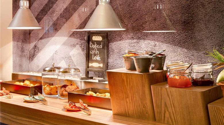 <b>Ibis Kyiv City Center Restaurant</b>. Images powered by <a href="https://iceportal.shijigroup.com/" title="IcePortal" target="_blank">IcePortal</a>.
