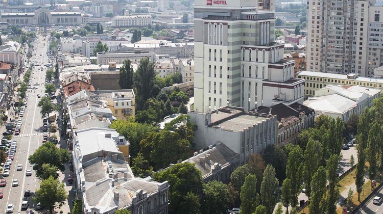 Ibis Kyiv City Center Exterior