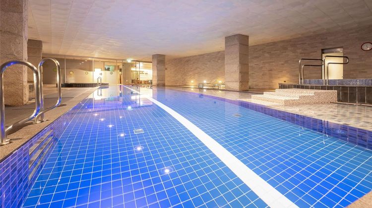 Grand Mercure Ambassador Changwon City Pool