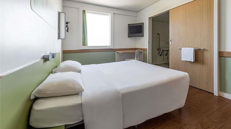 <b>Ibis Budget Belfast City Centre Room</b>. Images powered by <a href="https://iceportal.shijigroup.com/" title="IcePortal" target="_blank">IcePortal</a>.
