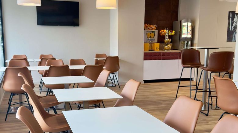 <b>Ibis Styles Bordeaux St Medard Restaurant</b>. Images powered by <a href="https://iceportal.shijigroup.com/" title="IcePortal" target="_blank">IcePortal</a>.