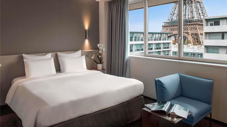 <b>Pullman Paris Tour Eiffel Room</b>. Images powered by <a href="https://iceportal.shijigroup.com/" title="IcePortal" target="_blank">IcePortal</a>.