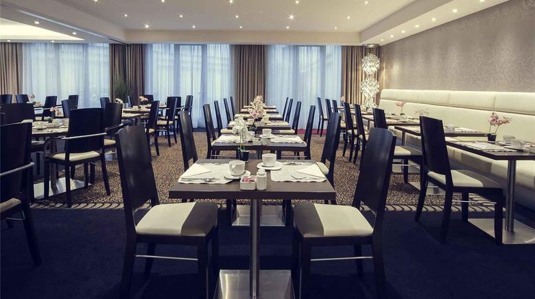 <b>Mercure Brussels Centre Midi Restaurant</b>. Images powered by <a href="https://iceportal.shijigroup.com/" title="IcePortal" target="_blank">IcePortal</a>.