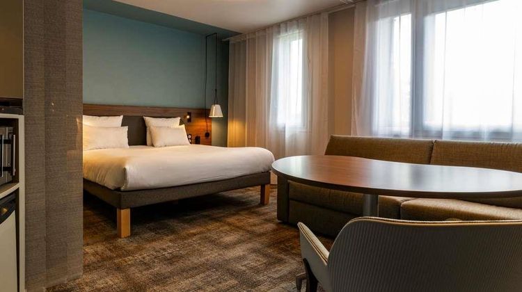 Suite Novotel Reims Centre Room