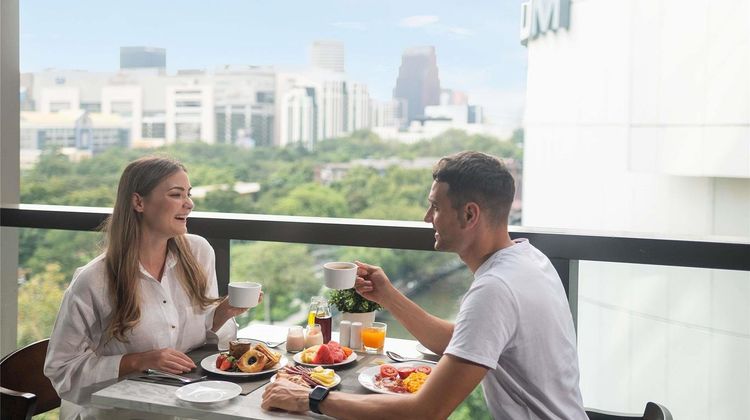 Novotel Bangkok Platinum Restaurant