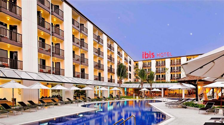 Hotel Ibis Phuket Kata Exterior