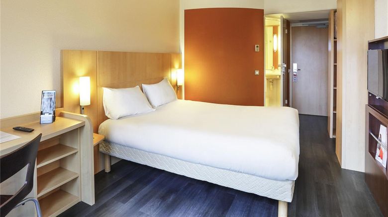<b>Hotel Ibis Etampes Room</b>. Images powered by <a href="https://iceportal.shijigroup.com/" title="IcePortal" target="_blank">IcePortal</a>.