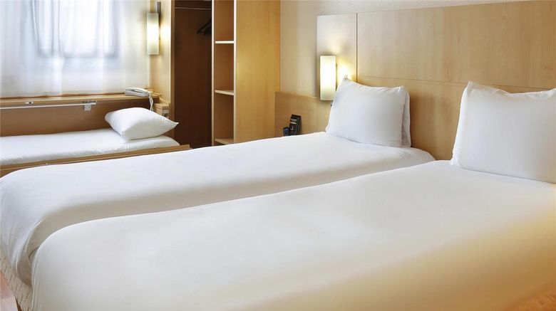 <b>Hotel Ibis Etampes Room</b>. Images powered by <a href="https://iceportal.shijigroup.com/" title="IcePortal" target="_blank">IcePortal</a>.