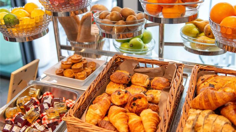 <b>Mercure Le President Biarritz Centre Restaurant</b>. Images powered by <a href="https://iceportal.shijigroup.com/" title="IcePortal" target="_blank">IcePortal</a>.