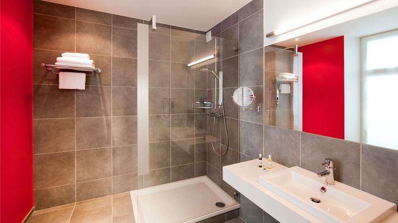 <b>Mercure Vittel Room</b>. Images powered by <a href="https://iceportal.shijigroup.com/" title="IcePortal" target="_blank">IcePortal</a>.