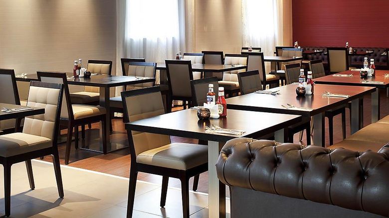 <b>Hotel Ibis Belfast Queens Quarter Restaurant</b>. Images powered by <a href="https://iceportal.shijigroup.com/" title="IcePortal" target="_blank">IcePortal</a>.