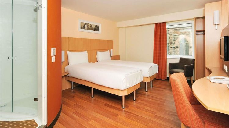 Hotel Ibis Belfast Queens Quarter Room