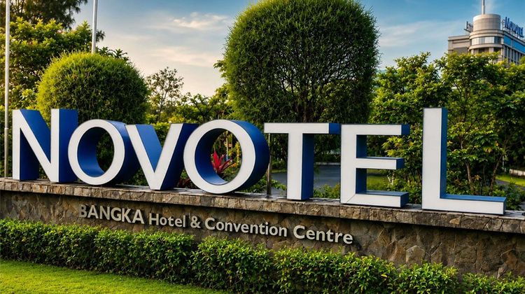 Novotel Bangka Golf & Convention Center Exterior