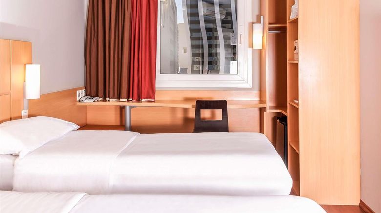 <b>Ibis Asuncion Room</b>. Images powered by <a href="https://iceportal.shijigroup.com/" title="IcePortal" target="_blank">IcePortal</a>.