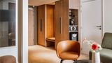 <b>Novotel Lyon Confluence Room</b>. Images powered by <a href="https://iceportal.shijigroup.com/" title="IcePortal" target="_blank">IcePortal</a>.