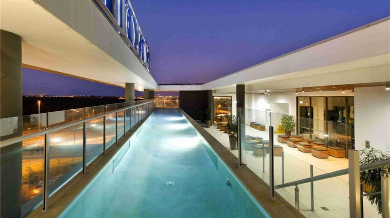 <b>Novotel Brisbane Airport Pool</b>. Images powered by <a href="https://iceportal.shijigroup.com/" title="IcePortal" target="_blank">IcePortal</a>.