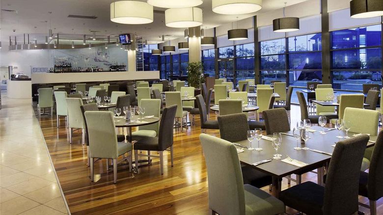 <b>Novotel Brisbane Airport Restaurant</b>. Images powered by <a href="https://iceportal.shijigroup.com/" title="IcePortal" target="_blank">IcePortal</a>.