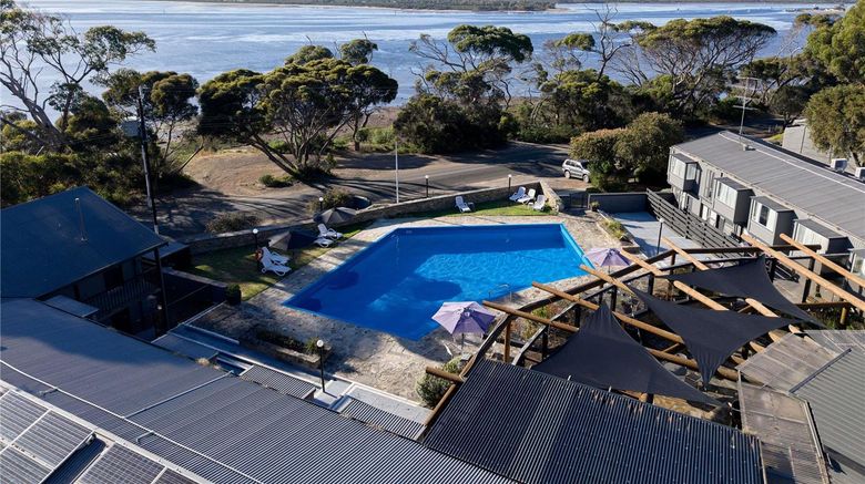 <b>Mercure Kangaroo Island Lodge Pool</b>. Images powered by <a href="https://iceportal.shijigroup.com/" title="IcePortal" target="_blank">IcePortal</a>.
