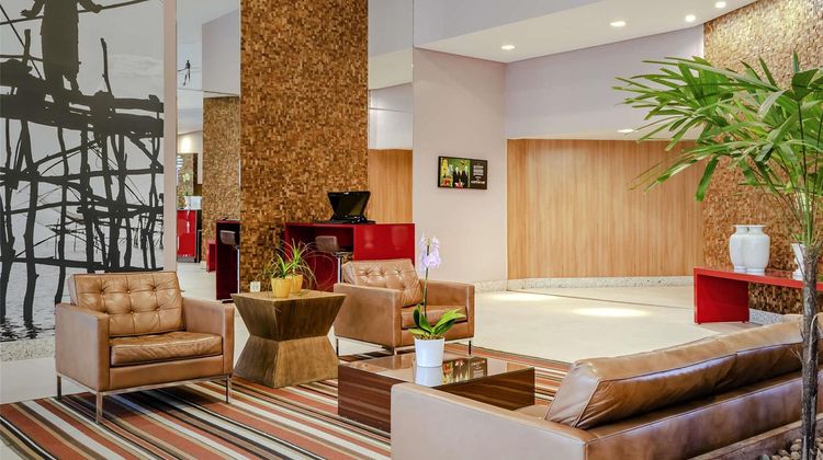 Mercure Boulevard Exterior