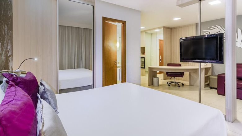 <b>Mercure Boulevard Room</b>. Images powered by <a href="https://iceportal.shijigroup.com/" title="IcePortal" target="_blank">IcePortal</a>.