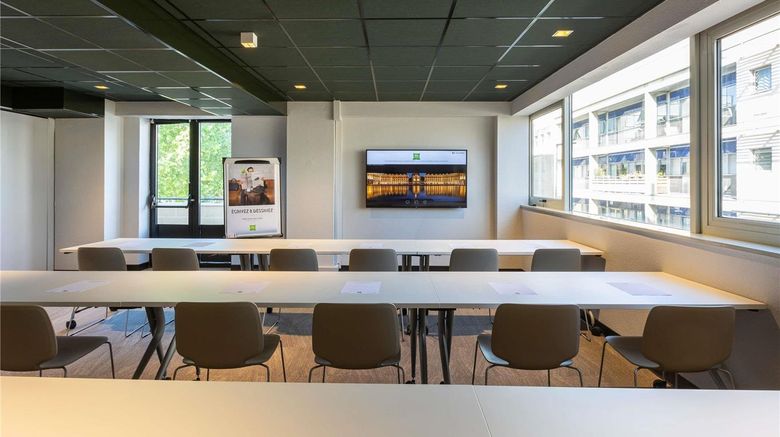 <b>Ibis Styles Bordeaux Meriadeck Meeting</b>. Images powered by <a href="https://iceportal.shijigroup.com/" title="IcePortal" target="_blank">IcePortal</a>.