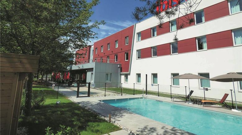 <b>Ibis Saint Genis Pouilly Geneve Pool</b>. Images powered by <a href="https://iceportal.shijigroup.com/" title="IcePortal" target="_blank">IcePortal</a>.
