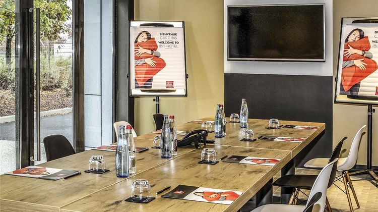 Ibis Saint Genis Pouilly Geneve Meeting