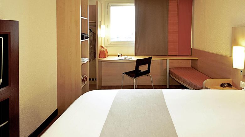 <b>Hotel Ibis Loriol Le Pouzin Room</b>. Images powered by <a href="https://iceportal.shijigroup.com/" title="IcePortal" target="_blank">IcePortal</a>.
