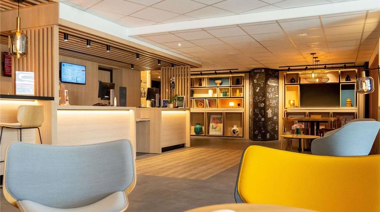 <b>Hotel Ibis Loriol Le Pouzin Exterior</b>. Images powered by <a href="https://iceportal.shijigroup.com/" title="IcePortal" target="_blank">IcePortal</a>.