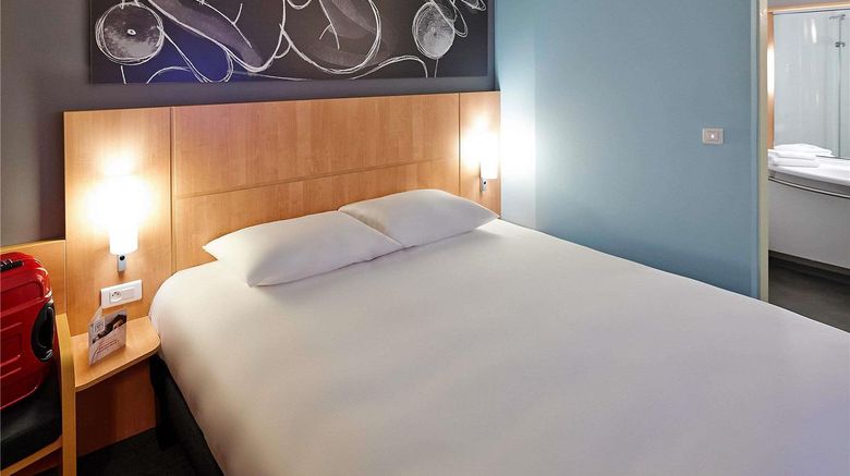 <b>Ibis Les Herbiers Room</b>. Images powered by <a href="https://iceportal.shijigroup.com/" title="IcePortal" target="_blank">IcePortal</a>.