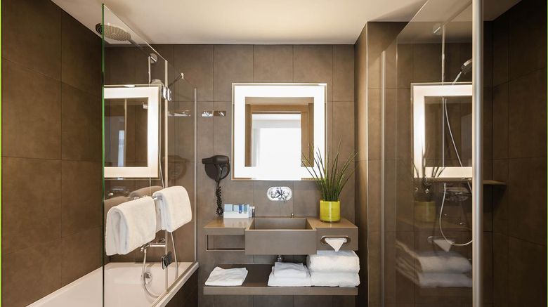 <b>Novotel Rennes Centre Gare Room</b>. Images powered by <a href="https://iceportal.shijigroup.com/" title="IcePortal" target="_blank">IcePortal</a>.