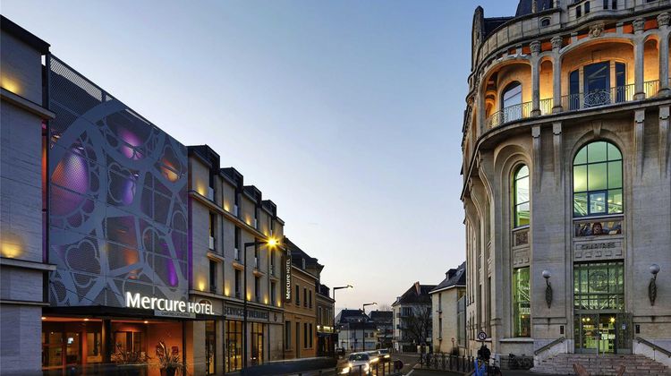 Mercure Chartres Cathedrale Exterior
