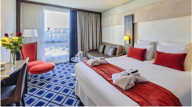 Mercure Chartres Cathedrale Room