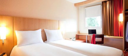 Ibis Lyon Est Chaponnay Exterior