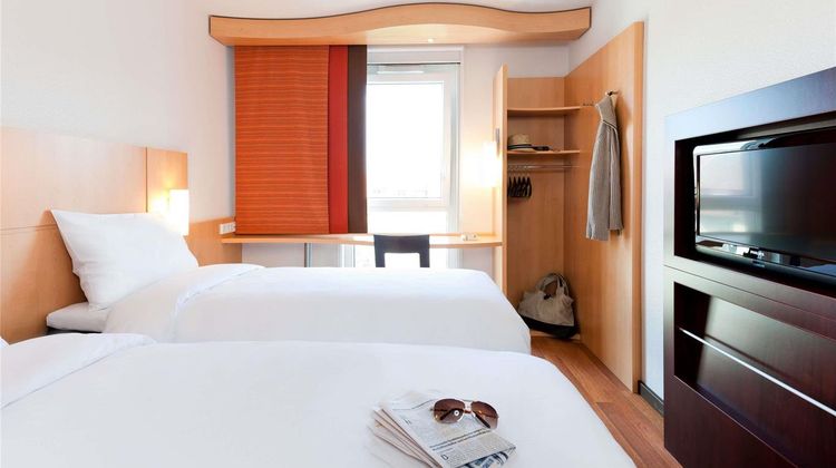 Ibis Lyon Est Chaponnay Room