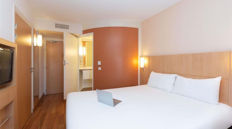Ibis Lyon Est Chaponnay Room