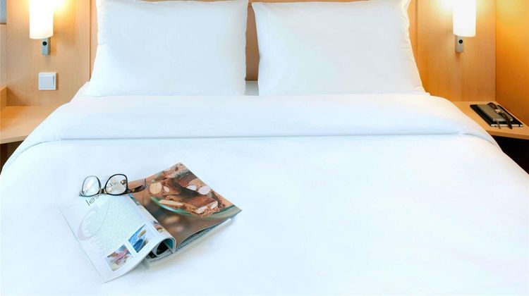 Ibis Lyon Est Chaponnay Room