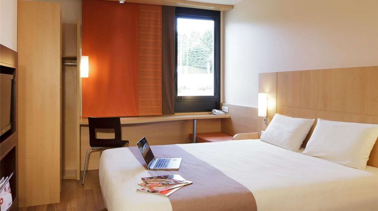 Ibis Guingamp Room