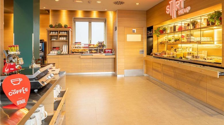 <b>Ibis Madrid Centro Las Ventas Restaurant</b>. Images powered by <a href="https://iceportal.shijigroup.com/" title="IcePortal" target="_blank">IcePortal</a>.