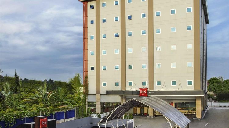 Ibis Balikpapan Exterior