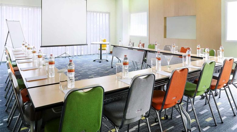 <b>Ibis Styles Yogyakarta Meeting</b>. Images powered by <a href="https://iceportal.shijigroup.com/" title="IcePortal" target="_blank">IcePortal</a>.