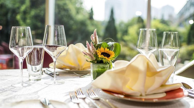 Pullman Linyi Lushang Restaurant