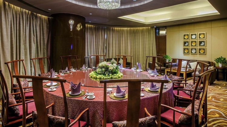 Pullman Linyi Lushang Restaurant